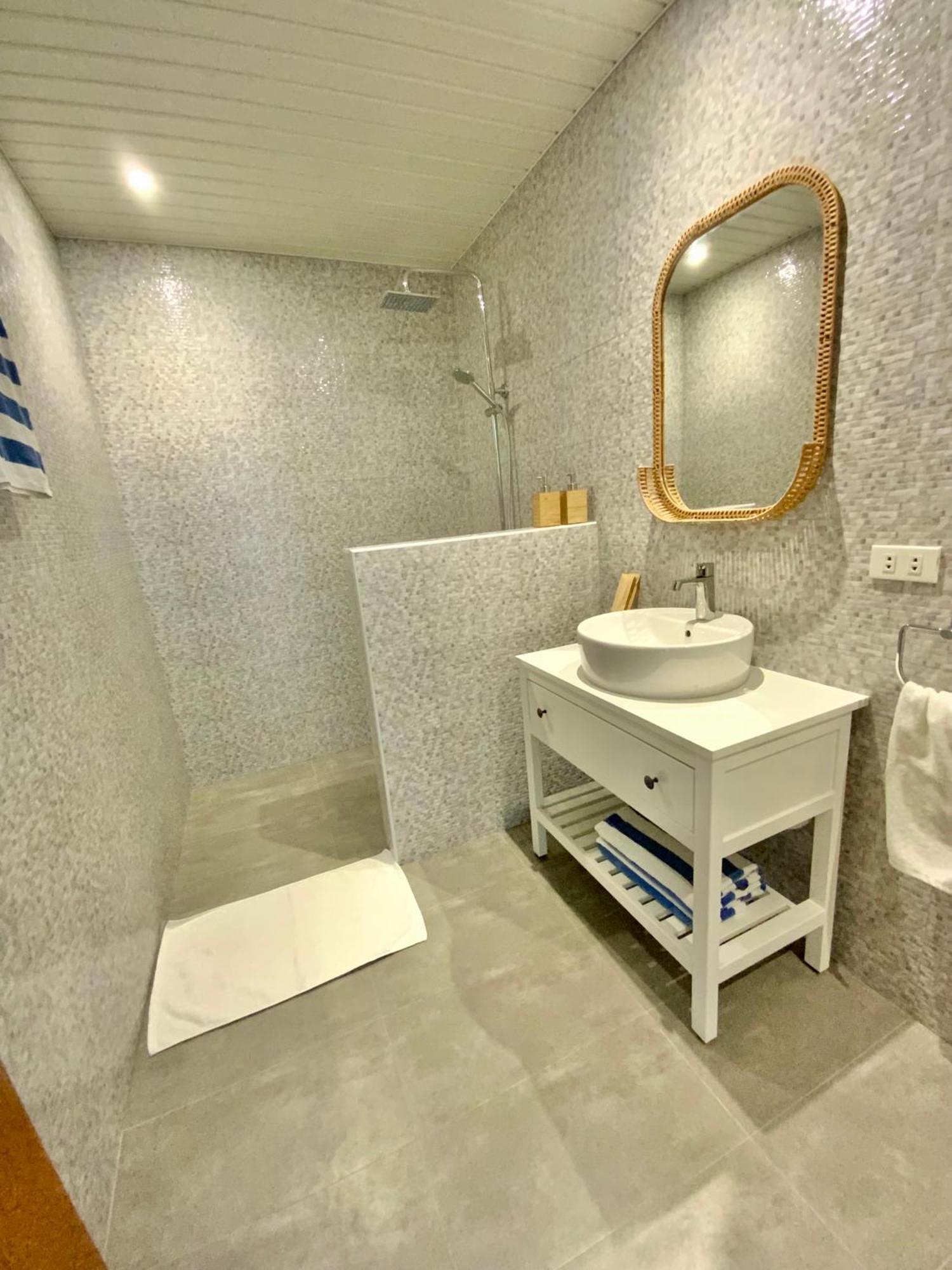 Tuburan Cove Beach Resort Buruanga Екстер'єр фото